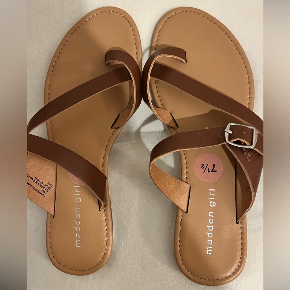 Madden Girl Women's Mellowed Nude Colored Dress Sandal Sz 7.5 comfy strap